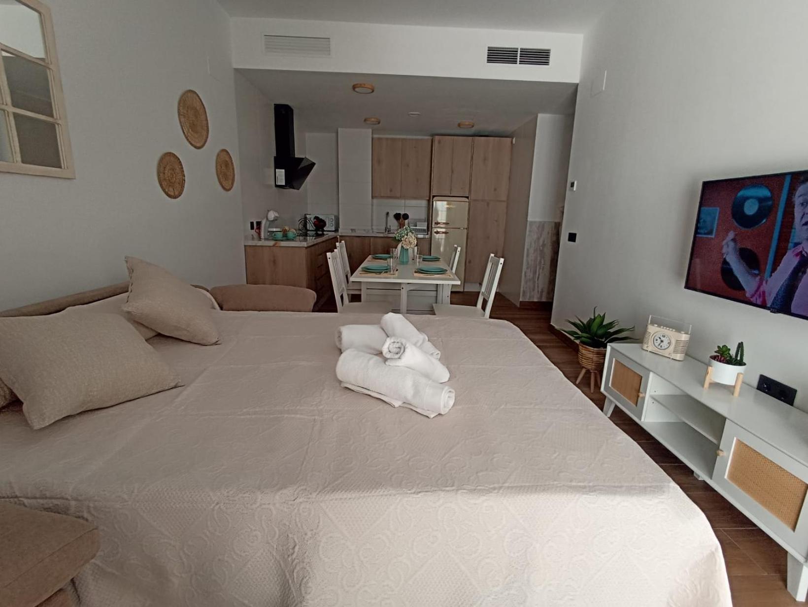Apartamento Nuevo Centrico Con Aparcamiento Privado Incluido Alcalá de Guadaira Eksteriør billede