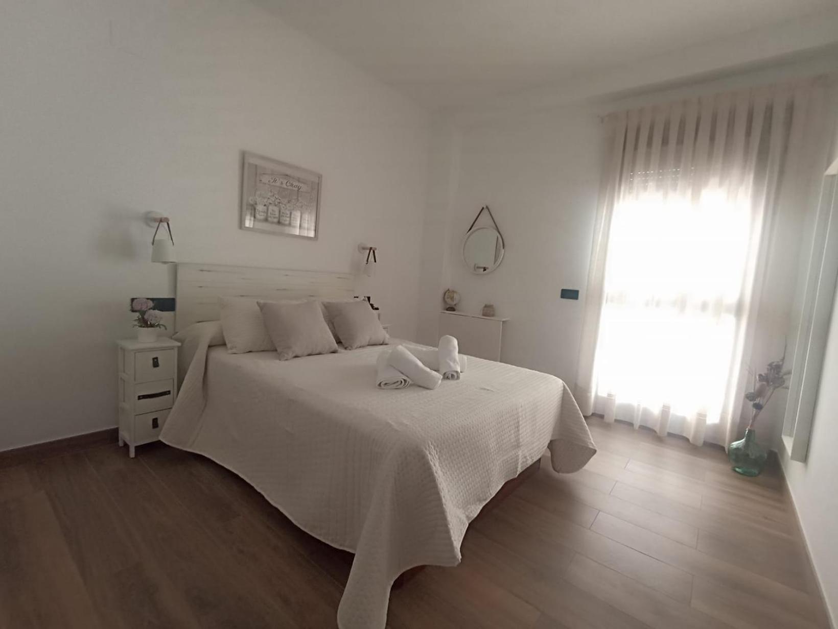 Apartamento Nuevo Centrico Con Aparcamiento Privado Incluido Alcalá de Guadaira Eksteriør billede