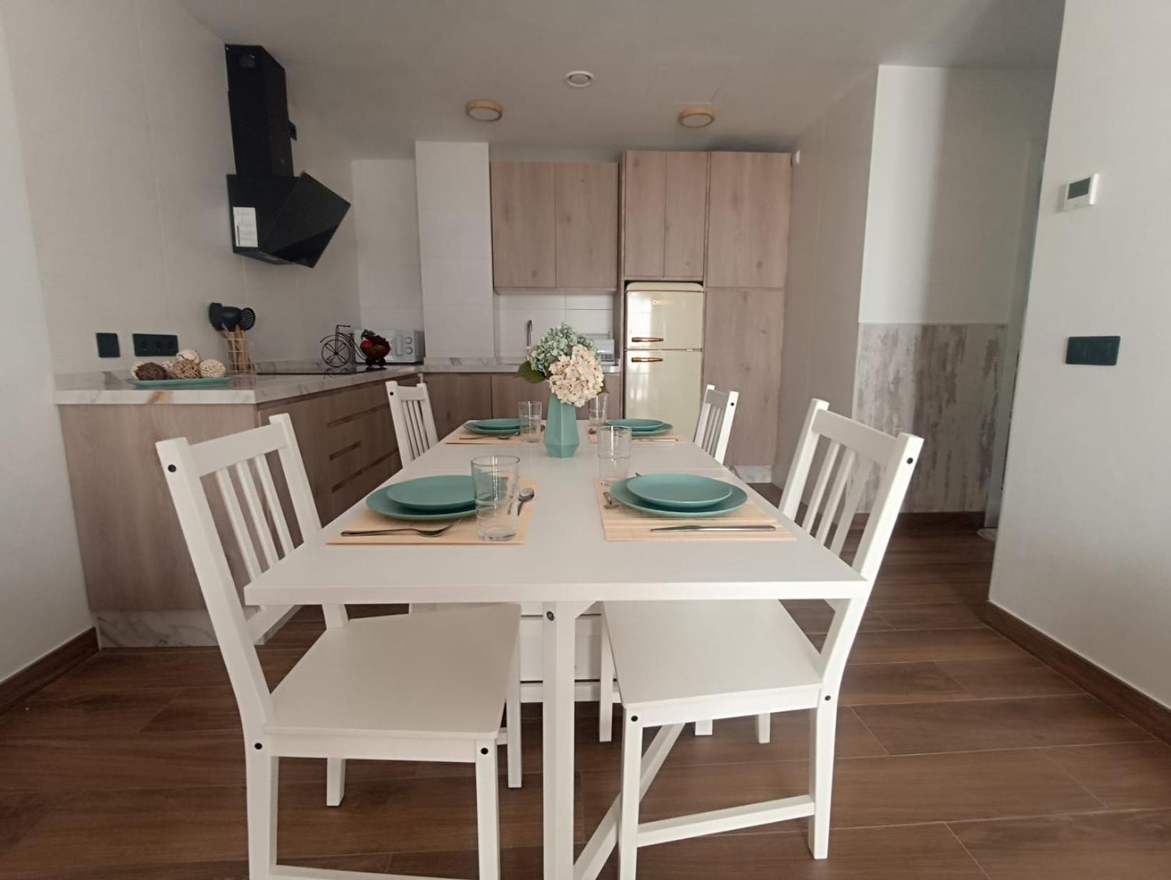 Apartamento Nuevo Centrico Con Aparcamiento Privado Incluido Alcalá de Guadaira Eksteriør billede