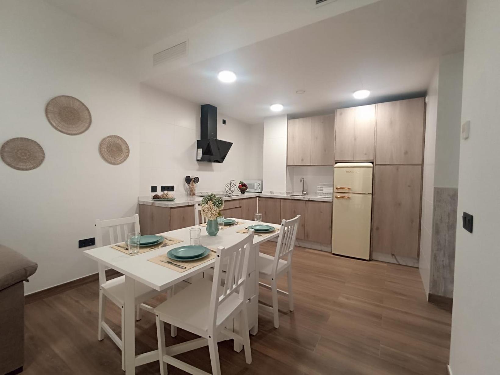 Apartamento Nuevo Centrico Con Aparcamiento Privado Incluido Alcalá de Guadaira Eksteriør billede
