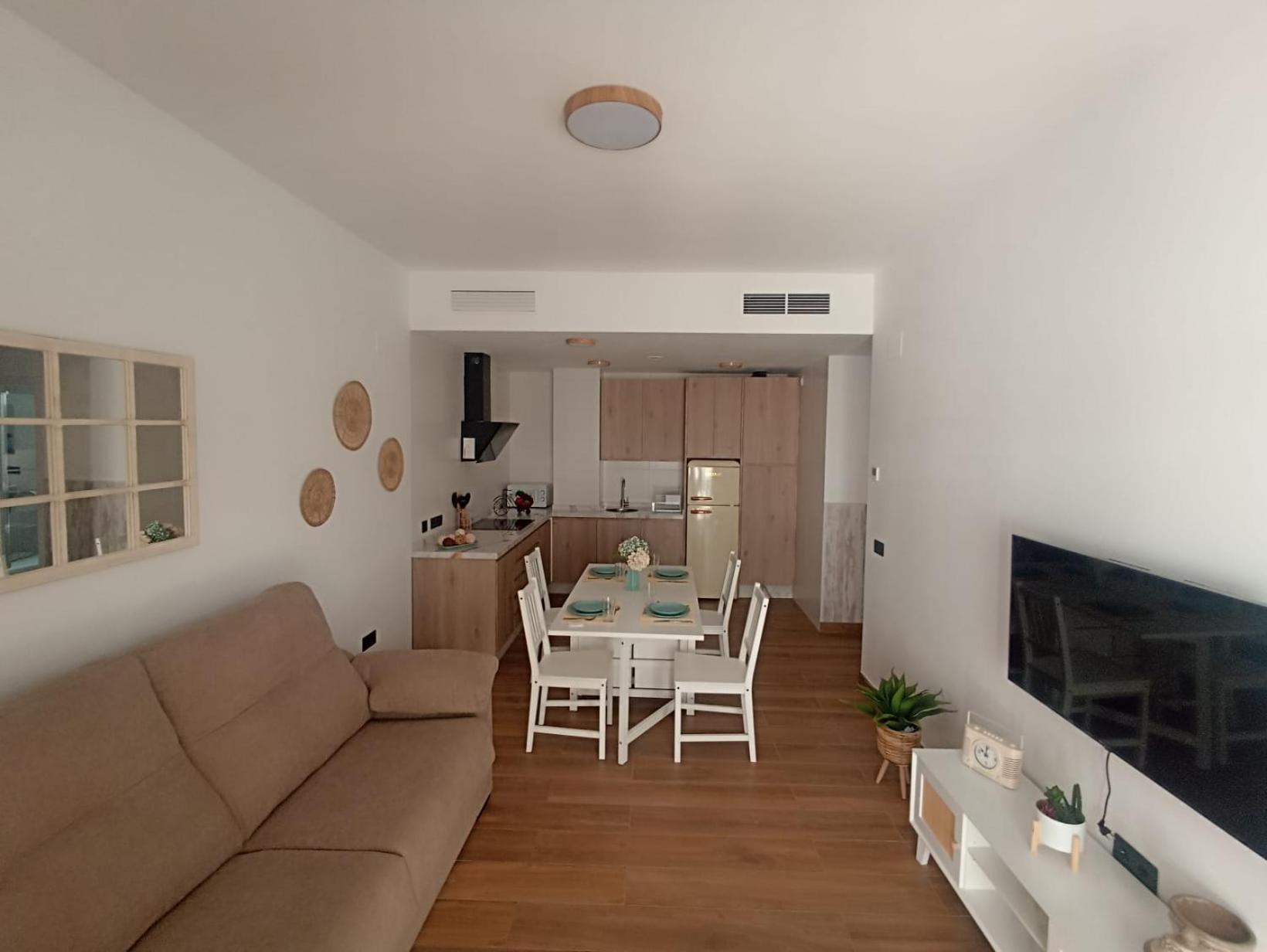 Apartamento Nuevo Centrico Con Aparcamiento Privado Incluido Alcalá de Guadaira Eksteriør billede