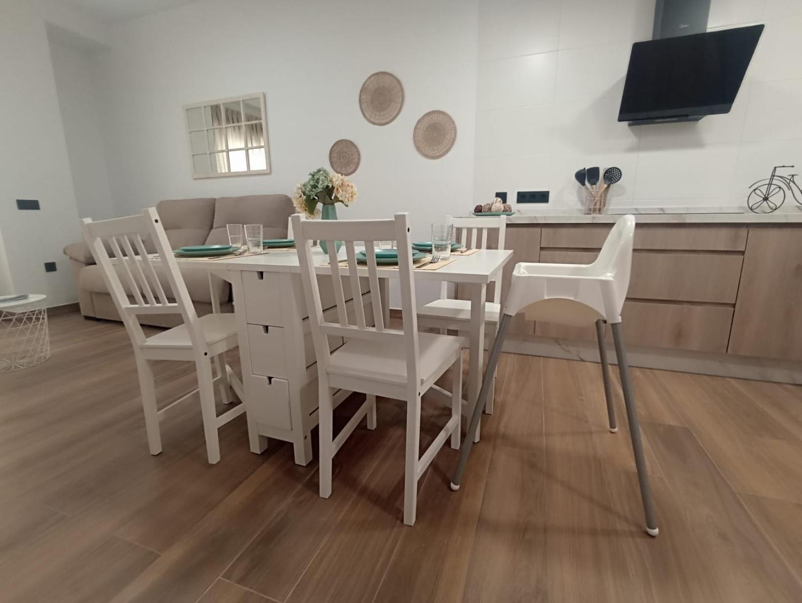 Apartamento Nuevo Centrico Con Aparcamiento Privado Incluido Alcalá de Guadaira Eksteriør billede