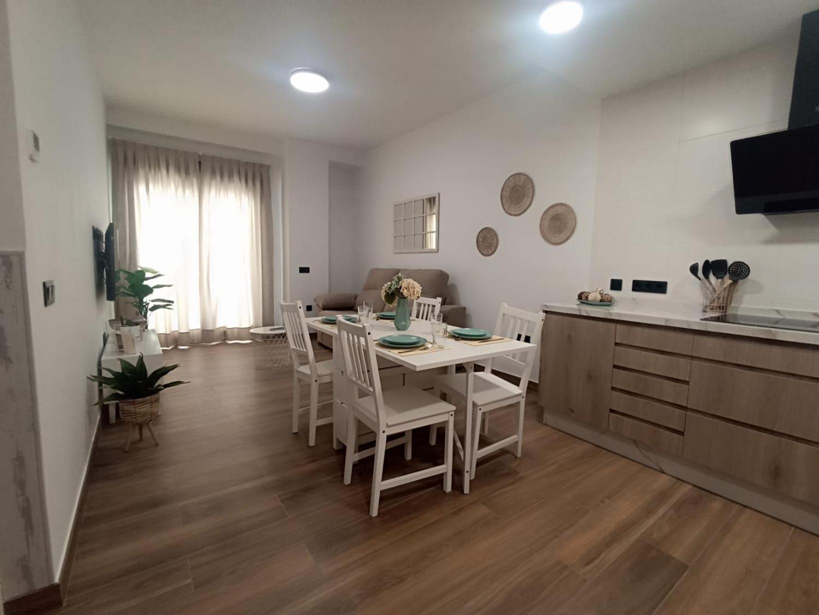 Apartamento Nuevo Centrico Con Aparcamiento Privado Incluido Alcalá de Guadaira Eksteriør billede